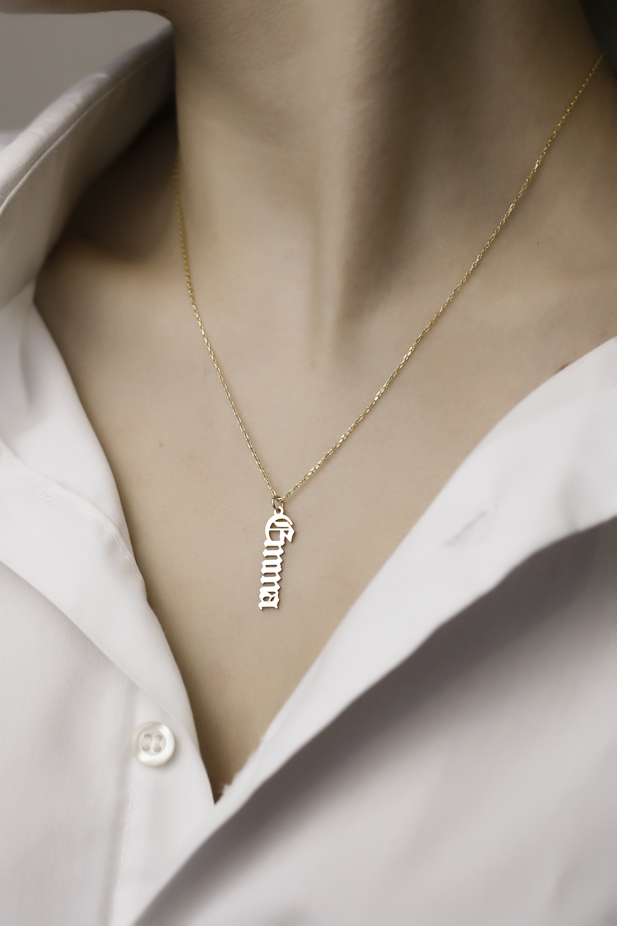 Kişiye Özel Gümüş Dikey İsim Yazılı Kolye-2934