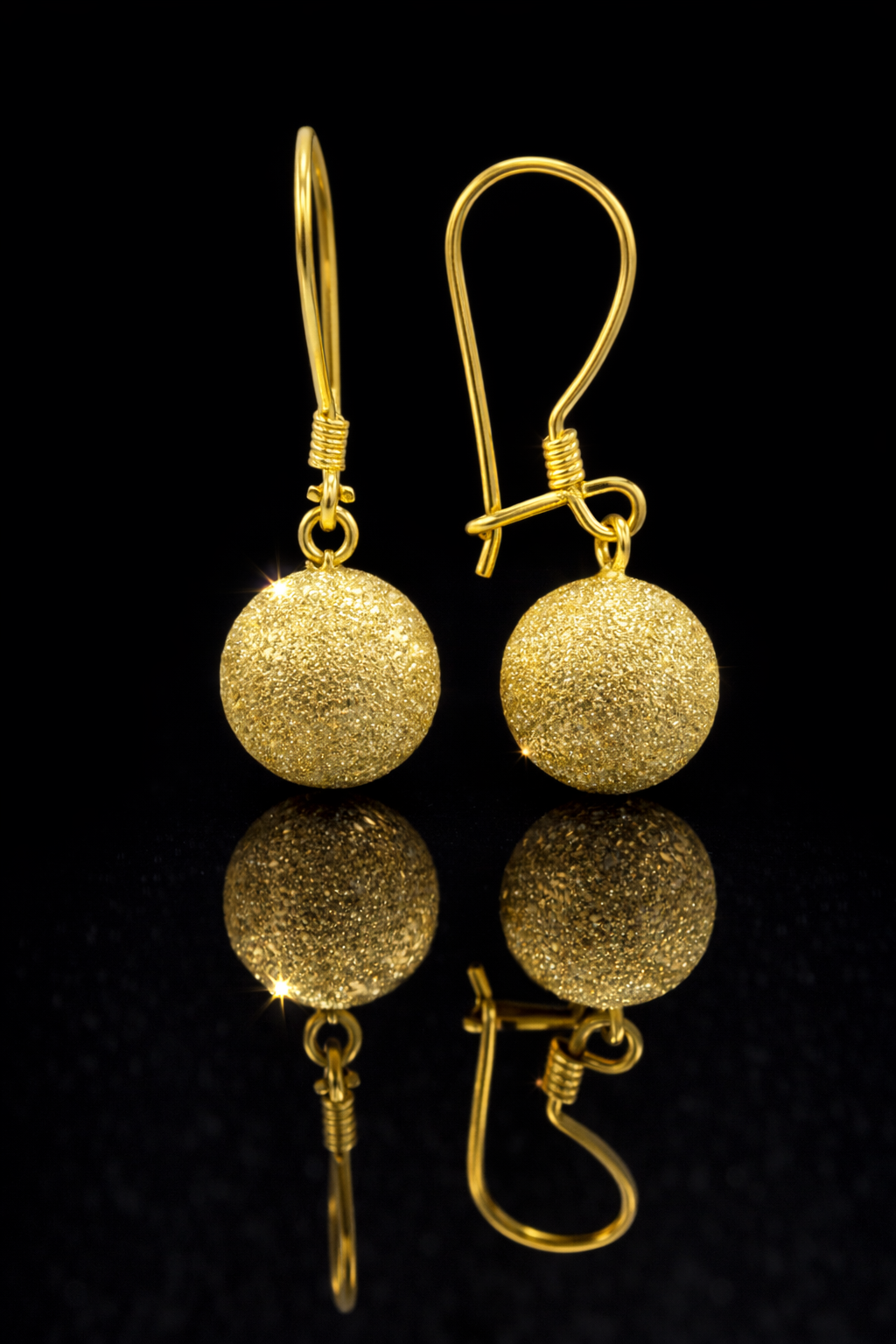 Sallantılı Simli Gümüş Top Küpe-3228