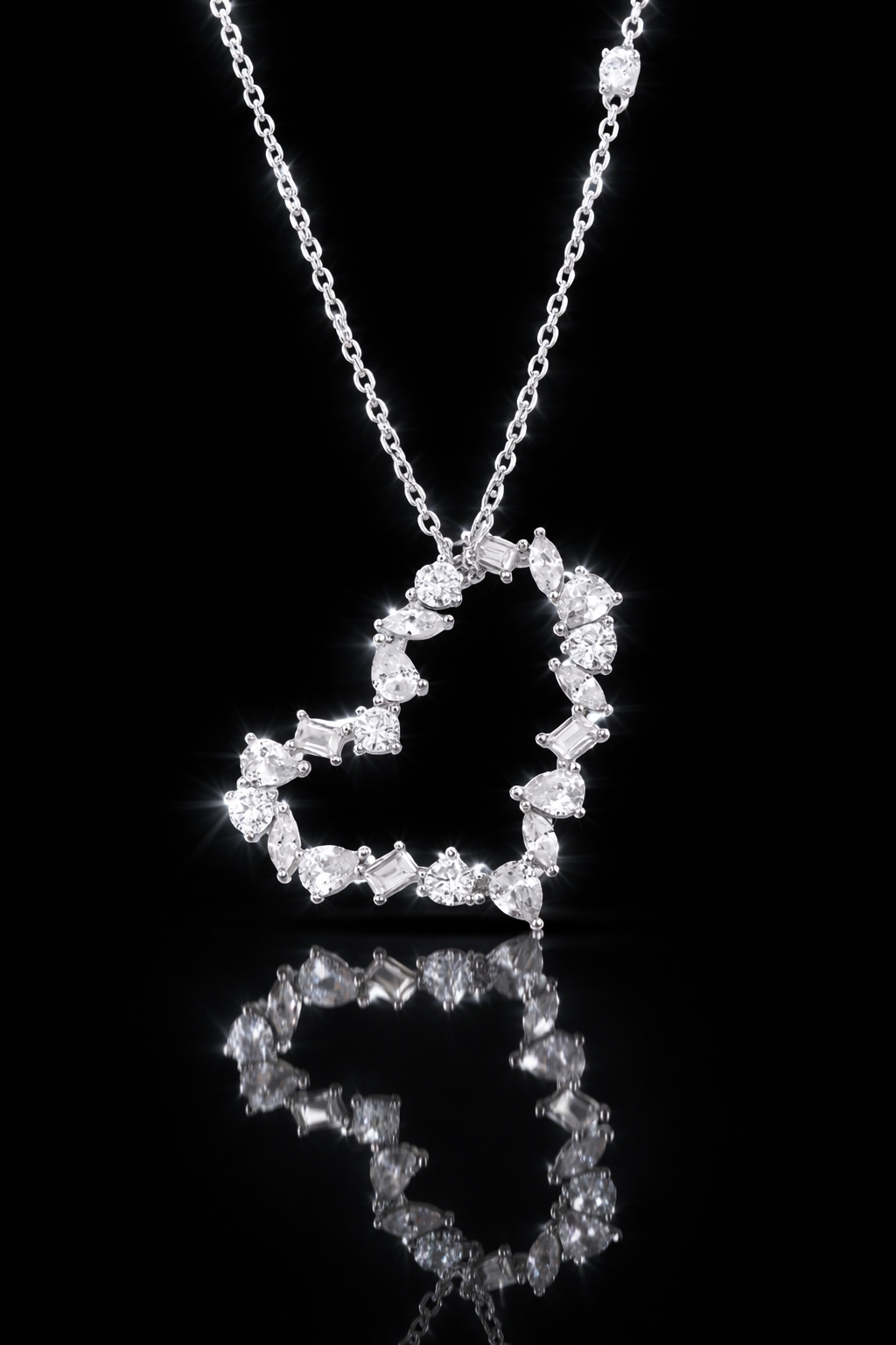 Baget Taşlı Gümüş Kalp Kolye