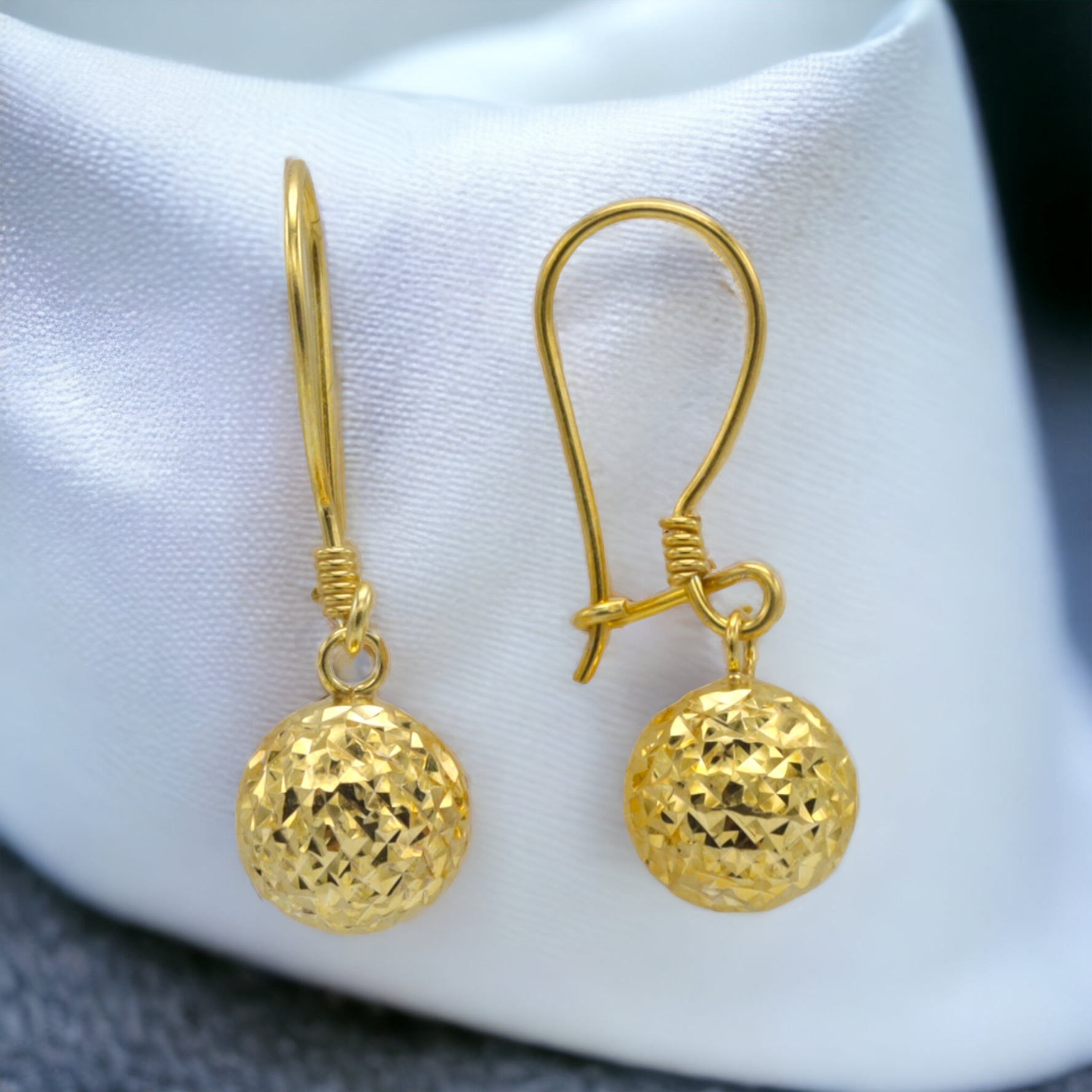 Sallantılı Kristal Kalemli Gümüş Top Küpe-3135