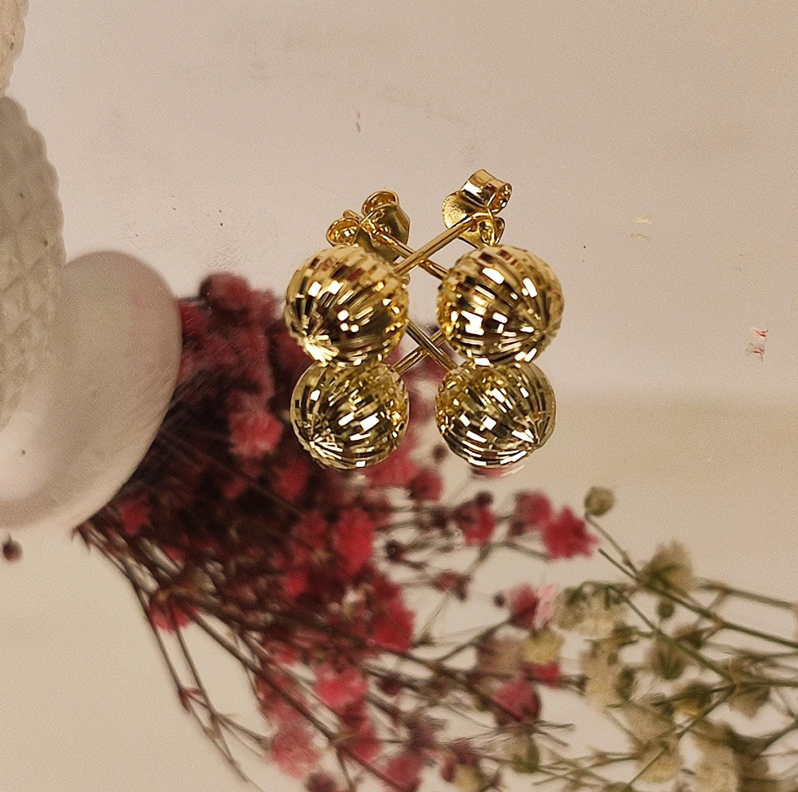 Çizgili Kalemli Gümüş Top Küpe-2805