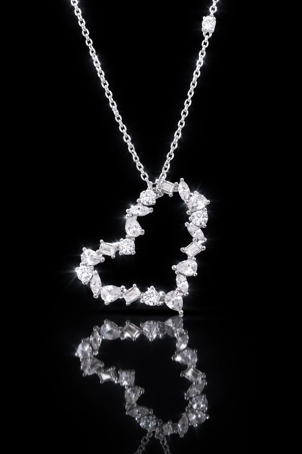 Baget Taşlı Gümüş Kalp Kolye